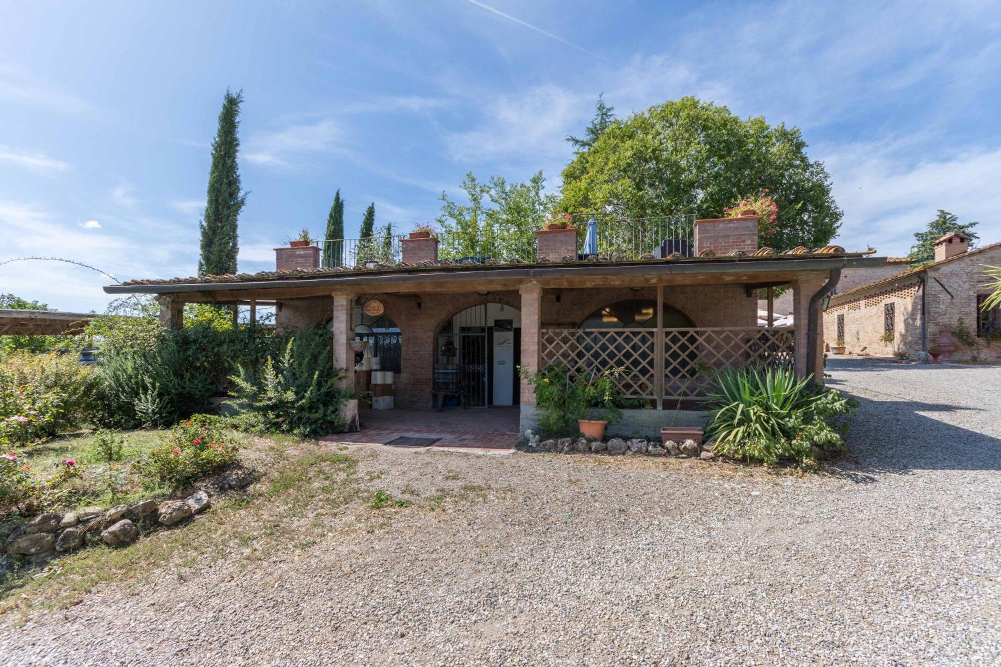 Il Canto Del Sole Monteroni dʼArbia Kültér fotó