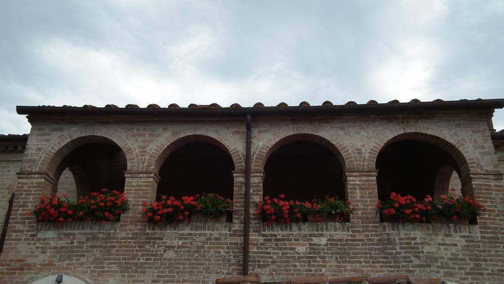 Il Canto Del Sole Monteroni dʼArbia Kültér fotó