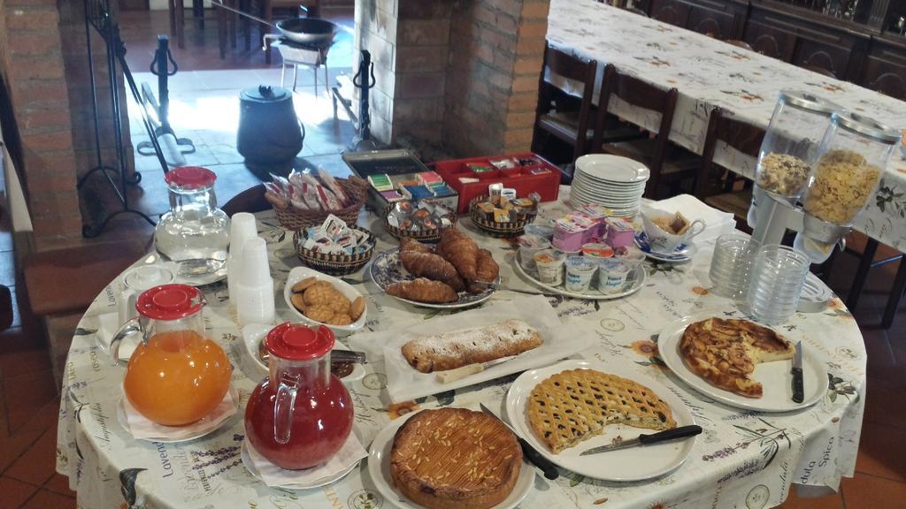 Il Canto Del Sole Monteroni dʼArbia Kültér fotó